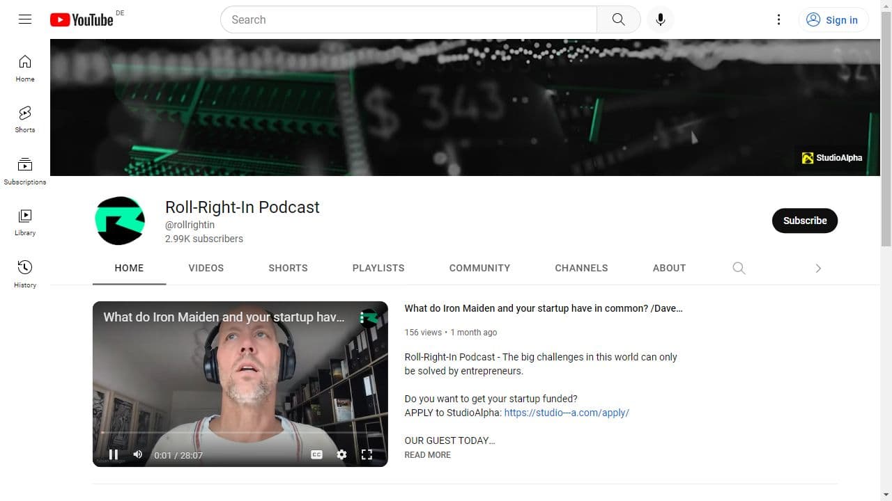 Background image of Roll-Right-In Podcast